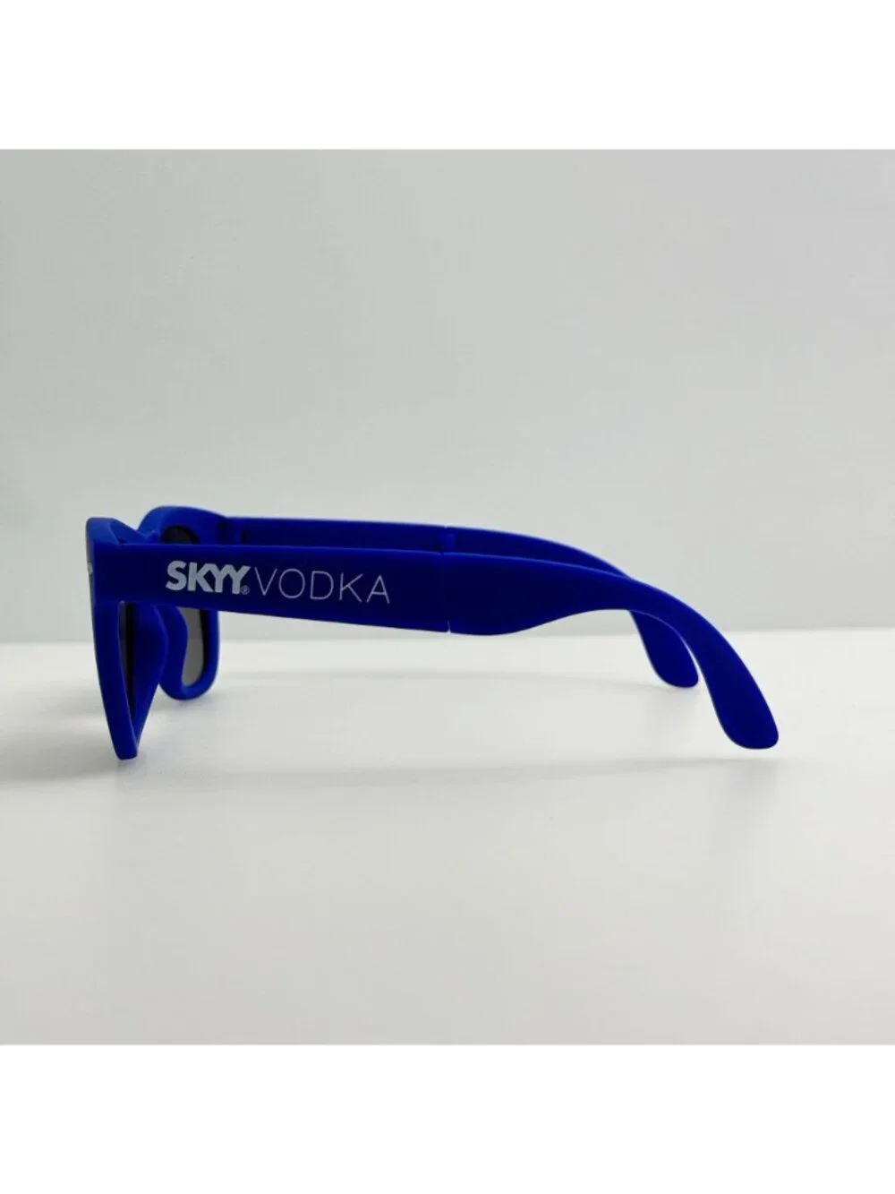 Unbranded Sunglasses Sky Vodka With Bag